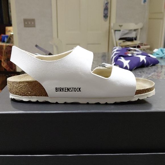"Birkenstock" Womens Sz. 36/6, Milano White Sandal with Silver Hardware.... - Picture 9 of 9
